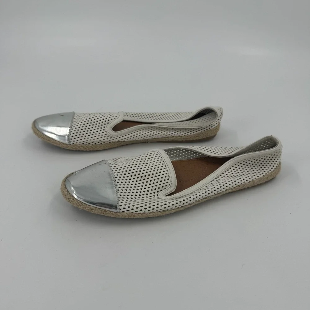 Madden Girl Poppy Espadrille Flats Womens 9M White Perforated Metallic Cap Toe